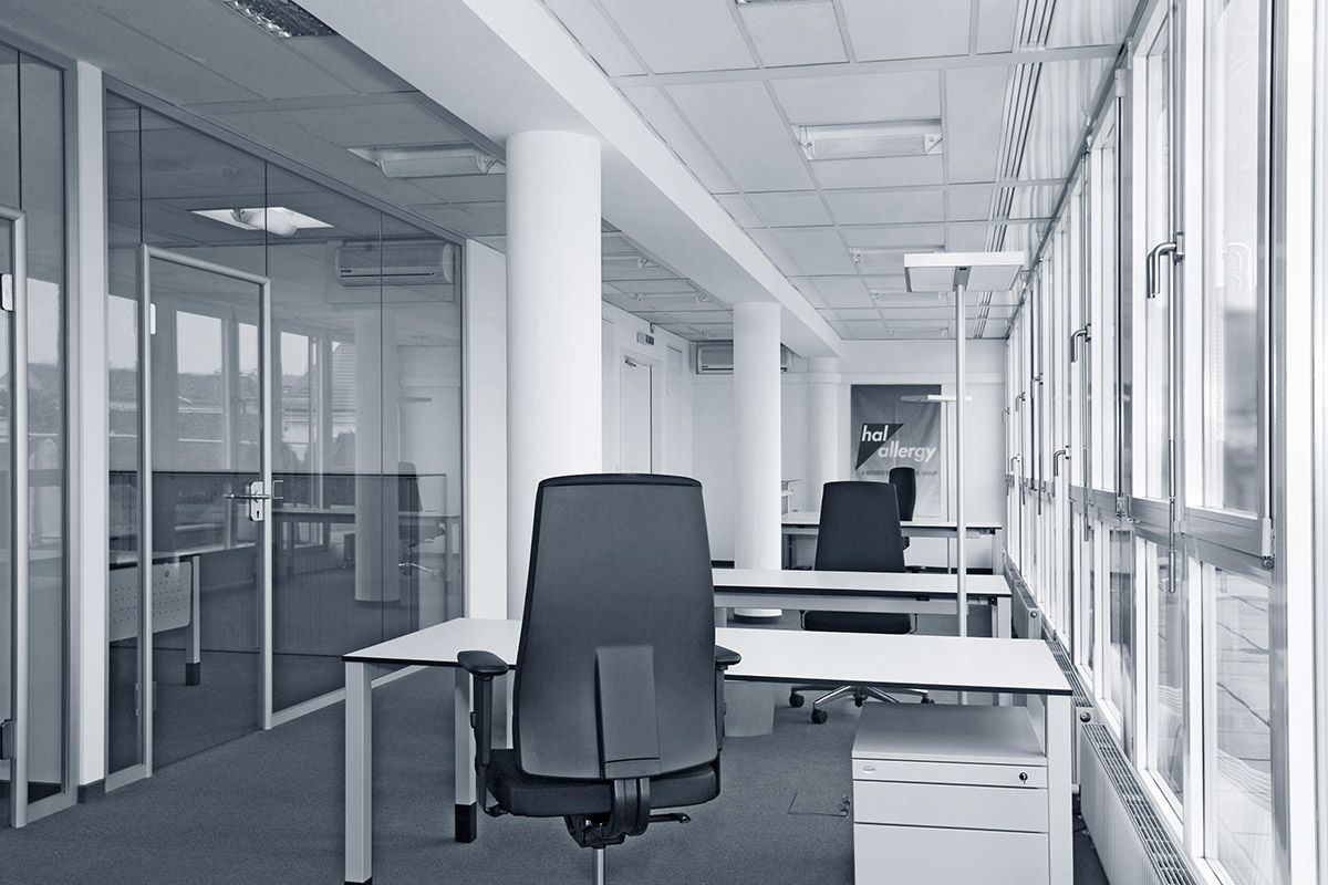 Officedesign Projekt Hall Allergy Schreibtisch